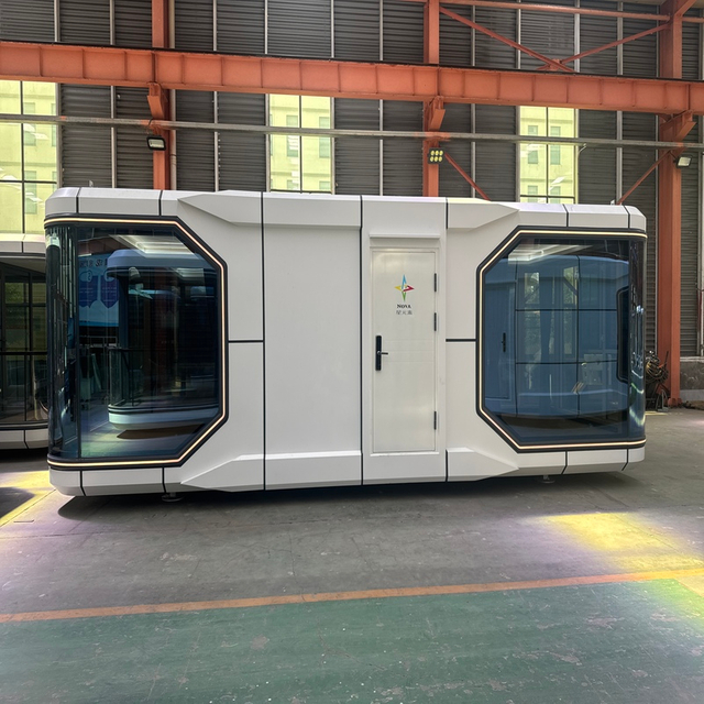 OEM X5-2 28㎡ Accommodate 3-4 People Steel Space Capsule Without A Balcony